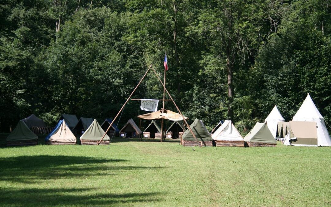 Letní návštěvy táborů