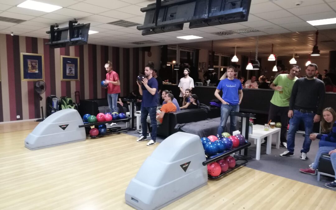 Předvánoční bowling